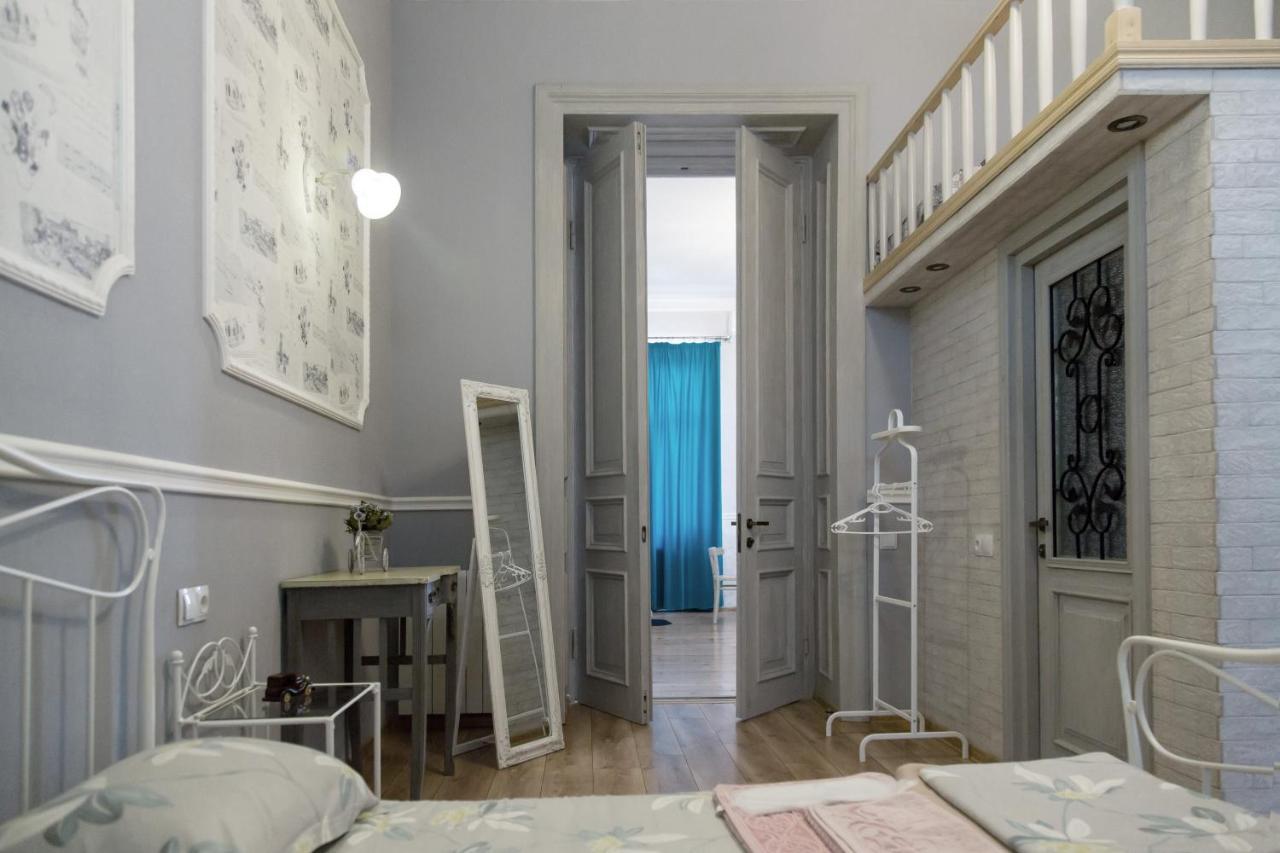 Apartament On Aghmashenebeli 26 ティビリシ エクステリア 写真