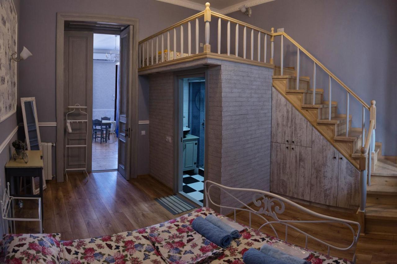 Apartament On Aghmashenebeli 26 ティビリシ エクステリア 写真